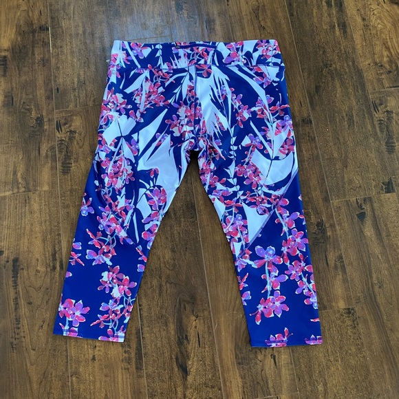 Fabletics High Rise Floral Capris XXL - Picture 4 of 6